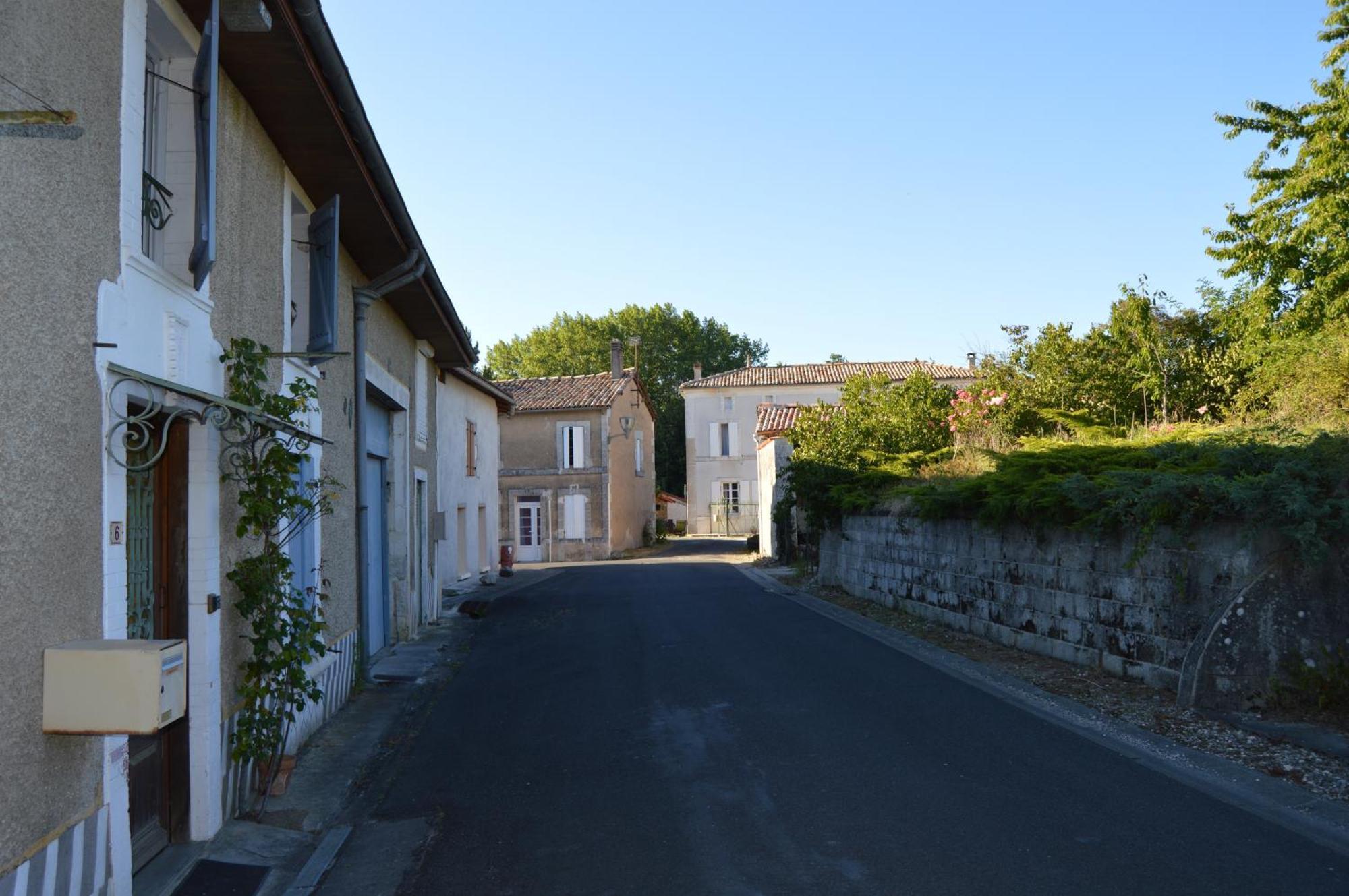La Vieille Distillerie Le Tâtre Екстериор снимка